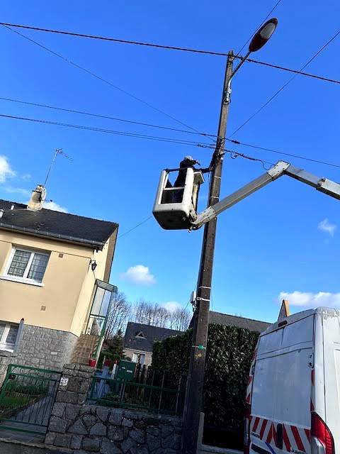 Nacelle déployée pour une intervention fibre en hauteur