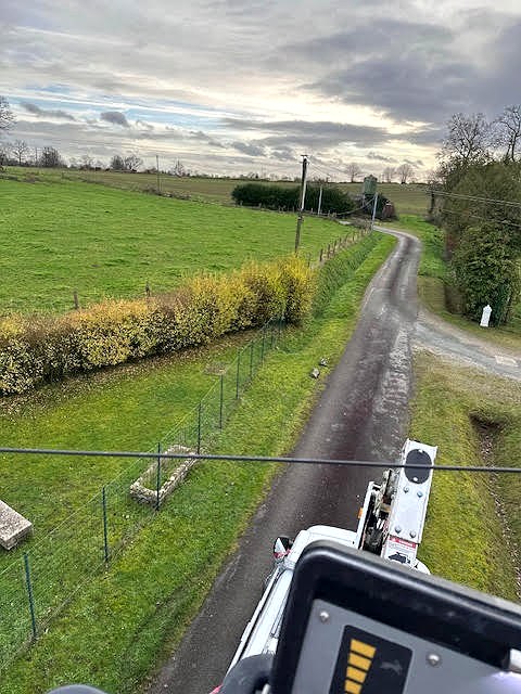 Vue depuis une nacelle pendant une intervention fibre